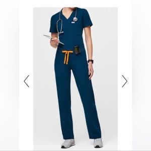 Figs Livingston small petite scrub bottoms!